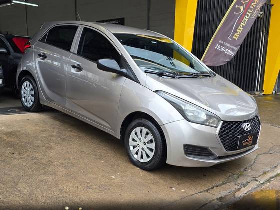 HYUNDAI HB20 1.0 UNIQUE 12V FLEX 4P MANUAL